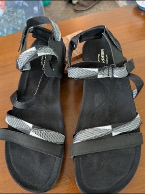 Merrell Women's District Mendi Backstrap model